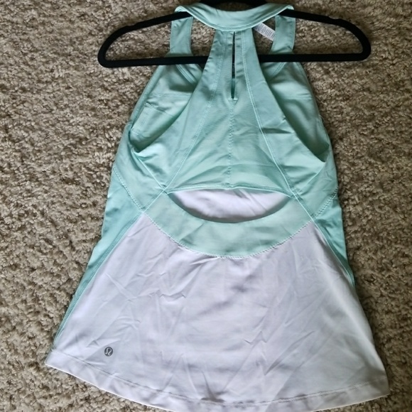 Lululemon tank - Picture 2 of 4